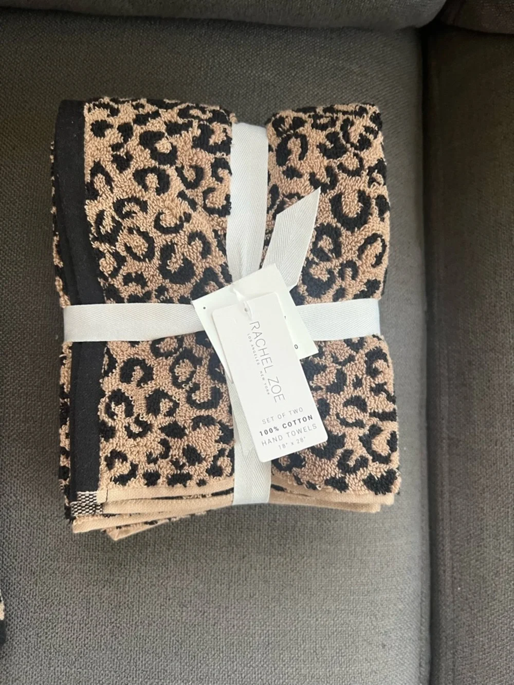 NWT Rachel Zoe Leopard Print Hand Towel Set 2 pc cheetah